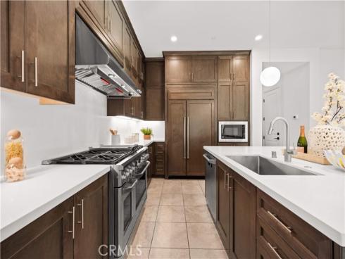 65  Glacier  , Irvine, CA