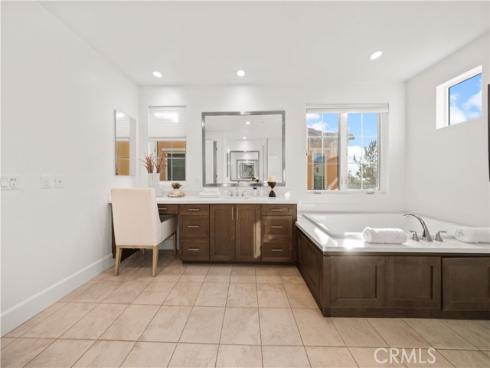 65  Glacier  , Irvine, CA