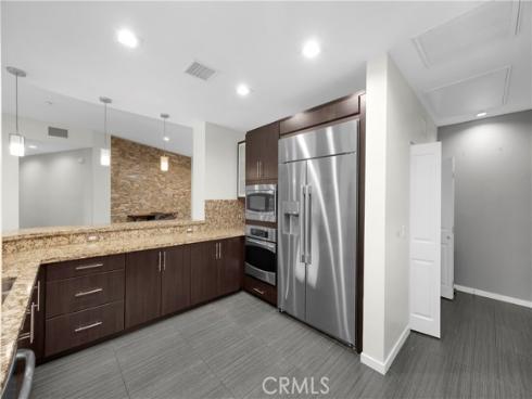 21  Gramercy  220 , Irvine, CA