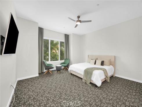 21  Gramercy  220 , Irvine, CA