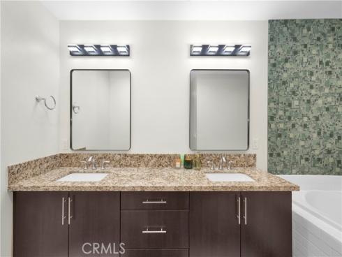 21  Gramercy  220 , Irvine, CA