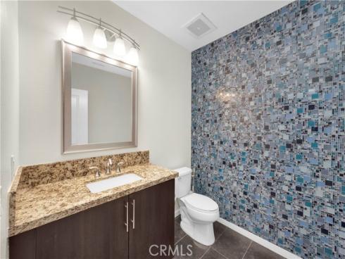 21  Gramercy  220 , Irvine, CA