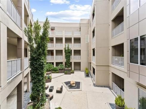 21  Gramercy  220 , Irvine, CA