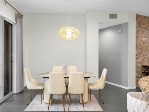 21  Gramercy  220 , Irvine, CA