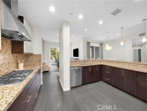 21  Gramercy  220 , Irvine, CA