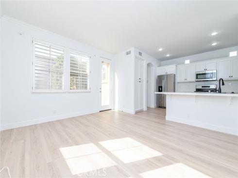 8 Huckleberry , Irvine, CA