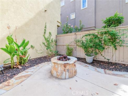 8 Huckleberry , Irvine, CA