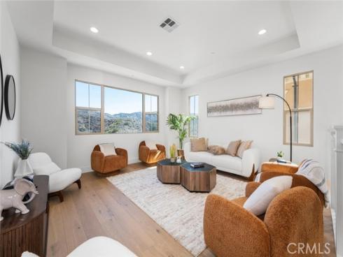 107  Somera  , Irvine, CA