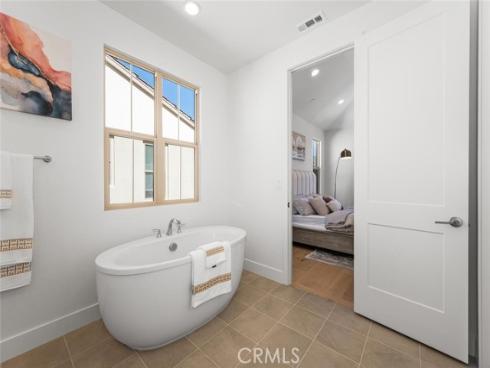 107  Somera  , Irvine, CA