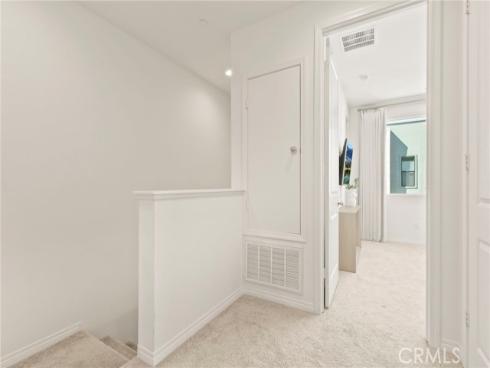 102  Sawbuck  , Irvine, CA