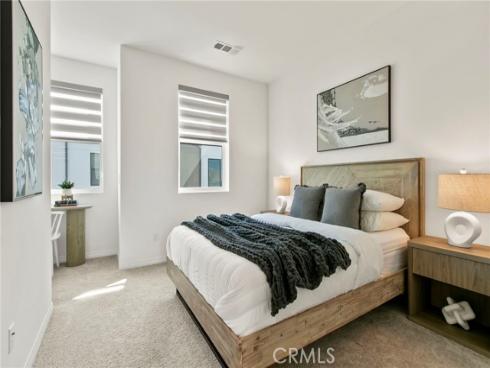 102  Sawbuck  , Irvine, CA