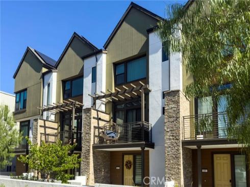 102  Sawbuck  , Irvine, CA