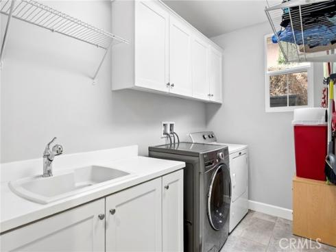 58 Tollson , Irvine, CA