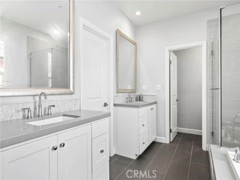 58 Tollson , Irvine, CA