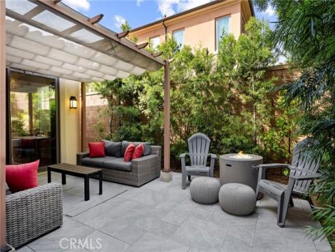 58 Tollson , Irvine, CA