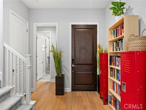 58 Tollson , Irvine, CA