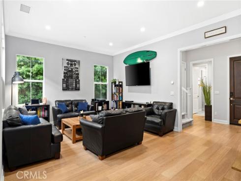 58 Tollson , Irvine, CA