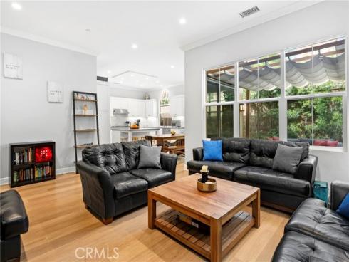 58 Tollson , Irvine, CA