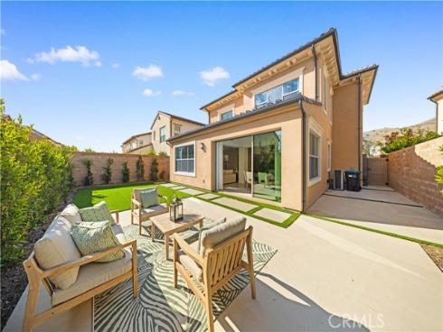 106  Albero  , Irvine, CA