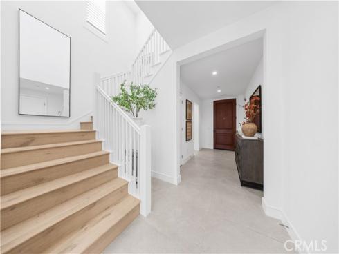 106  Albero  , Irvine, CA