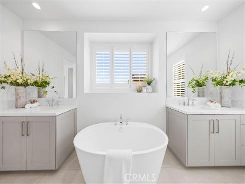 106  Albero  , Irvine, CA