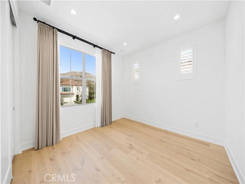 106  Albero  , Irvine, CA