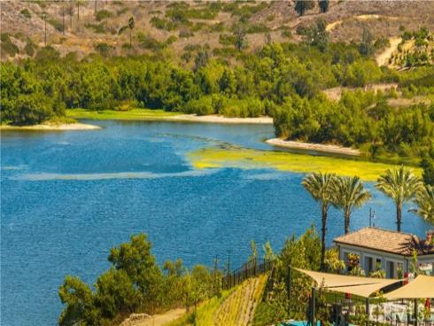 106  Albero  , Irvine, CA