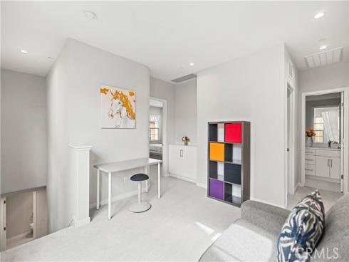 135  Messenger  , Irvine, CA