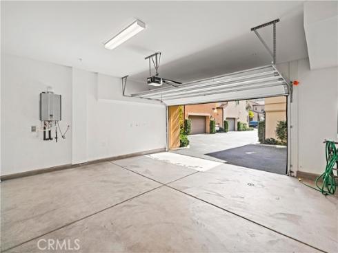 135  Messenger  , Irvine, CA