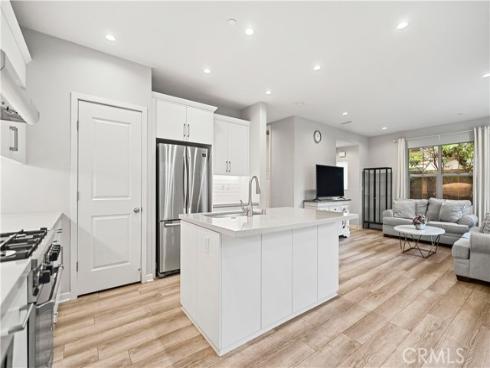 135  Messenger  , Irvine, CA