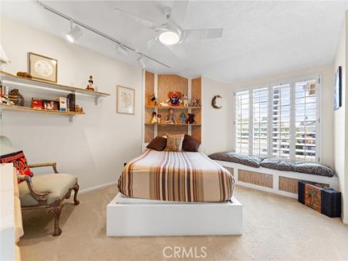 39 Foxboro , Irvine, CA