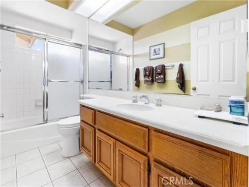 39 Foxboro , Irvine, CA