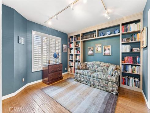 39 Foxboro , Irvine, CA