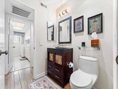 39 Foxboro , Irvine, CA