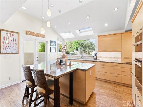 39 Foxboro , Irvine, CA