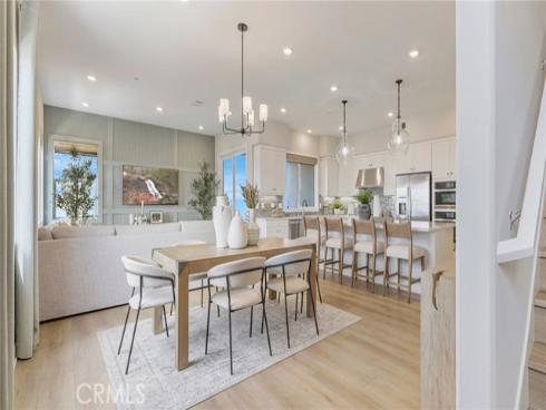 547  Mulligan  , Irvine, CA