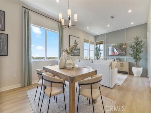 547  Mulligan  , Irvine, CA