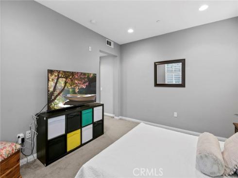 88  Capricorn  , Irvine, CA