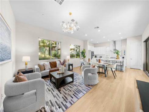 126  Interval  , Irvine, CA