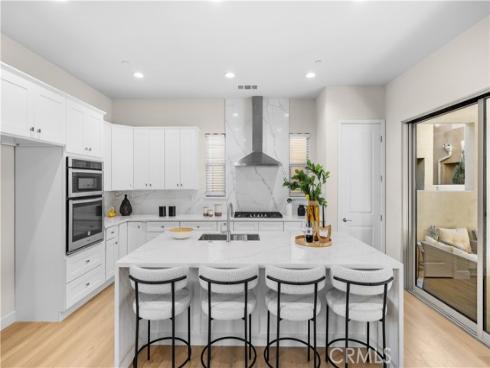 126  Interval  , Irvine, CA