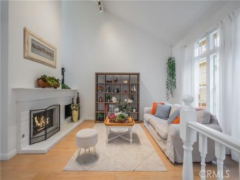 19 Dartmouth , Irvine, CA