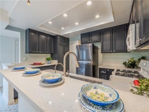 19 Dartmouth , Irvine, CA