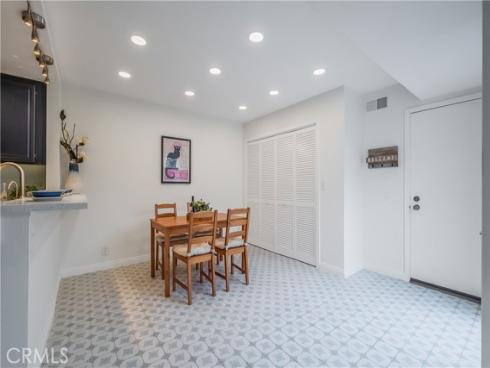 19 Dartmouth , Irvine, CA