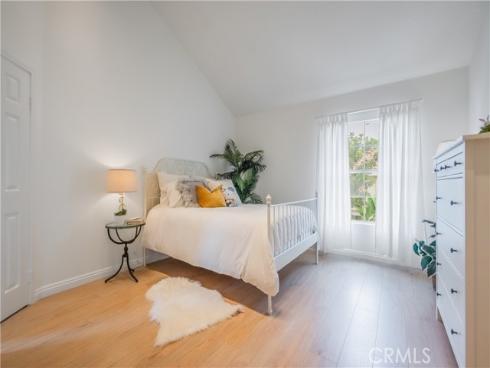 19 Dartmouth , Irvine, CA