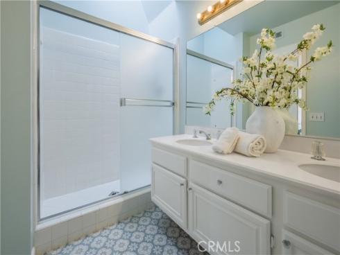 19 Dartmouth , Irvine, CA