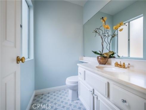 19 Dartmouth , Irvine, CA