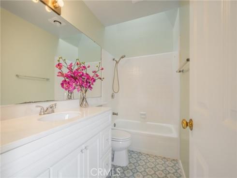 19 Dartmouth , Irvine, CA