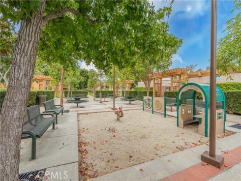 19 Dartmouth , Irvine, CA