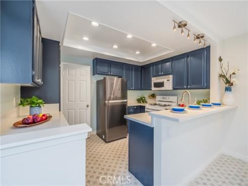 19 Dartmouth , Irvine, CA