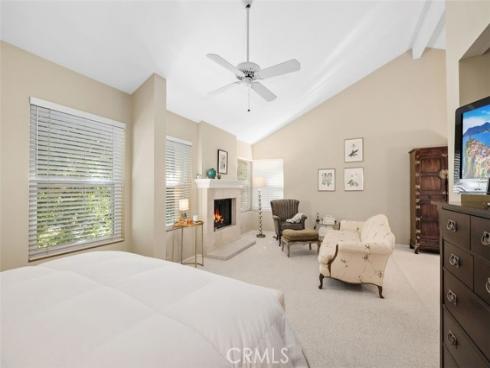 32  Colonial  , Irvine, CA